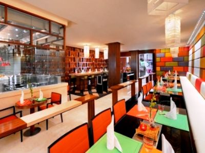 Ramada Jumeirah Hotel 4*